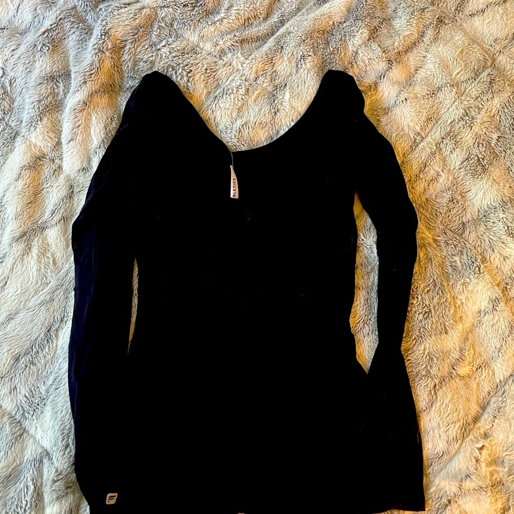 NWT Fabletics long sleeve shirt
